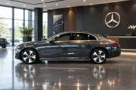 Mercedes-Benz E 300 (Clasa E) din 2025 cu 9.100 km - oferta MER259286 - foto 2
