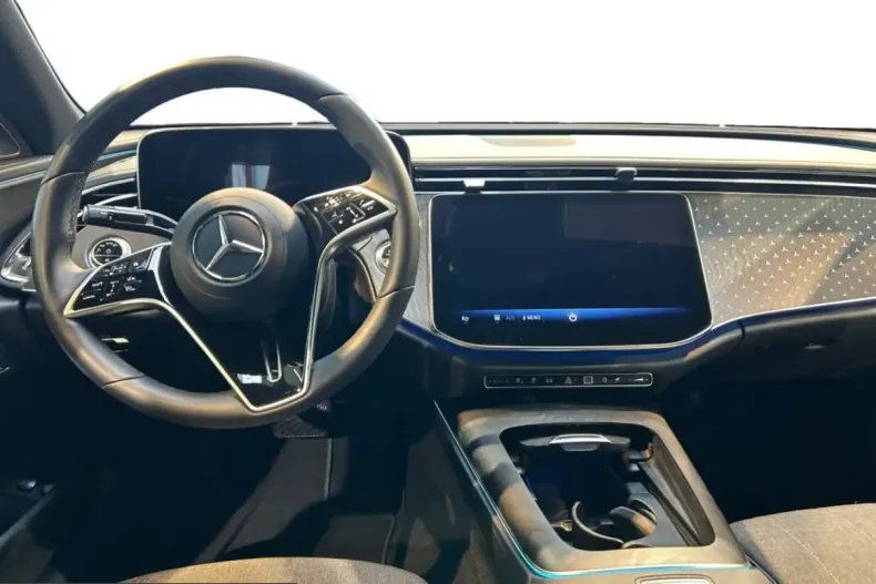 Mercedes-Benz E 300 (Clasa E) din 2025 cu 9.100 km - oferta MER259286 - foto 9