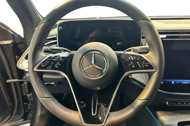 Mercedes-Benz E 300 (Clasa E) din 2025 cu 9.100 km - oferta MER259286 - foto 10