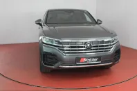 Volkswagen Touareg din 2021 cu 34.548 km - oferta VOL259296 - foto 2