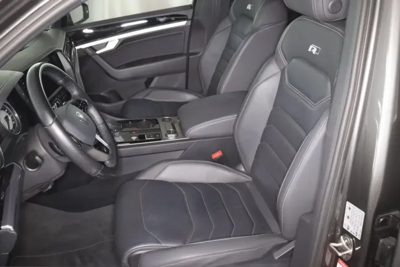 Volkswagen Touareg din 2021 cu 34.548 km - oferta VOL259296 - foto 4