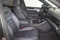 Volkswagen Touareg din 2021 cu 34.548 km - oferta VOL259296 - foto 11