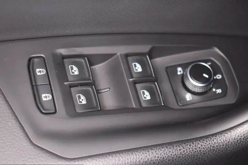Volkswagen Touareg din 2021 cu 34.548 km - oferta VOL259296 - foto 14