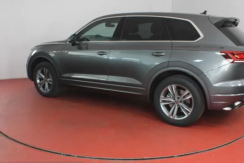 Volkswagen Touareg din 2021 cu 34.548 km - oferta VOL259296 - foto 33