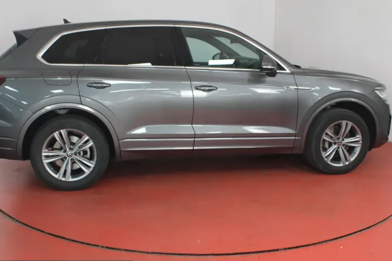 Volkswagen Touareg din 2021 cu 34.548 km - oferta VOL259296 - foto 39