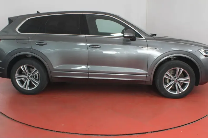 Volkswagen Touareg din 2021 cu 34.548 km - oferta VOL259296 - foto 40