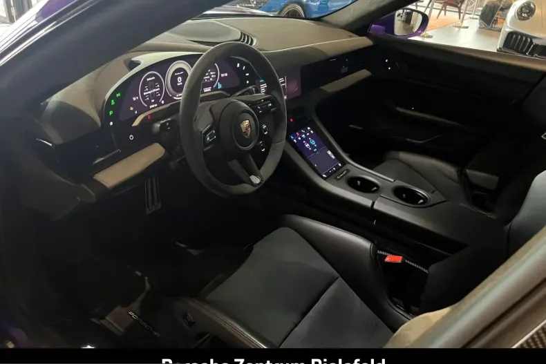 Porsche Taycan din 2024 cu 2.741 km - oferta POR259305 - foto 22