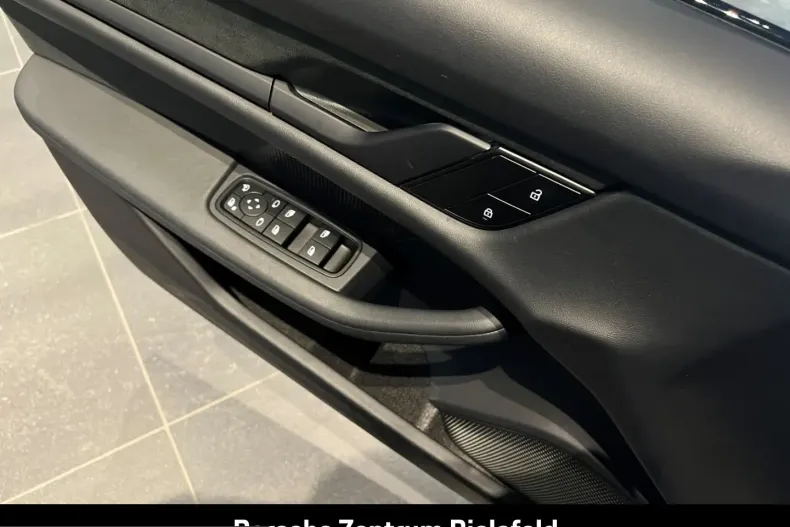 Porsche Taycan din 2024 cu 2.741 km - oferta POR259305 - foto 26