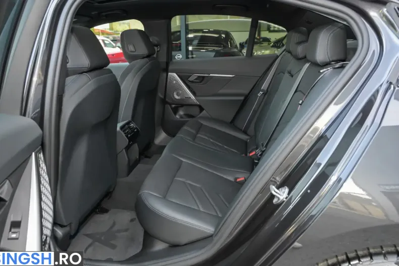 BMW 550e (Seria 5) din 2024 cu 38.084 km - oferta BMW259310 - foto 17