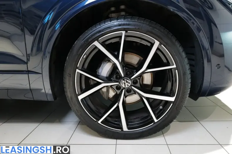 Volkswagen Touareg din 2025 cu 18.463 km - oferta VOL259322 - foto 26