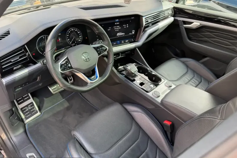 Volkswagen Touareg din 2023 cu 89.890 km - oferta VOL259326 - foto 10