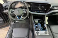 Volkswagen Touareg din 2023 cu 89.890 km - oferta VOL259326 - foto 11