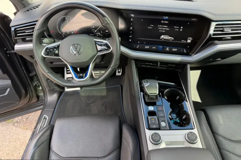 Volkswagen Touareg din 2023 cu 89.890 km - oferta VOL259326 - foto 11