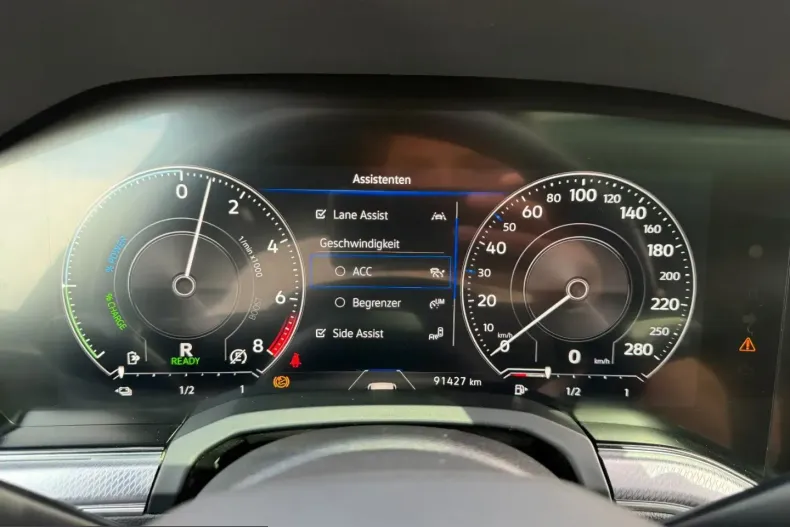 Volkswagen Touareg din 2023 cu 89.890 km - oferta VOL259326 - foto 12