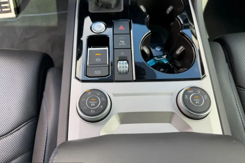 Volkswagen Touareg din 2023 cu 89.890 km - oferta VOL259326 - foto 15