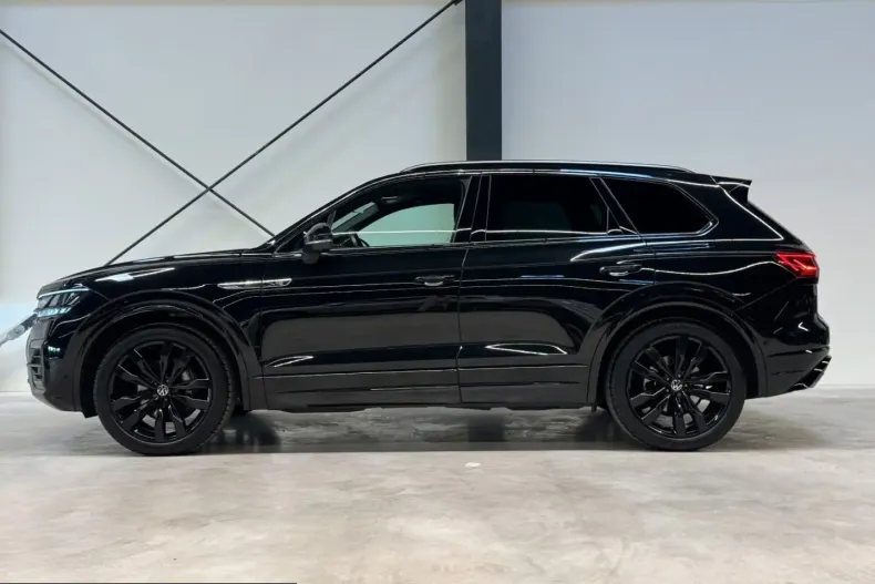 Volkswagen Touareg din 2023 cu 25.592 km - oferta VOL259327 - foto 3