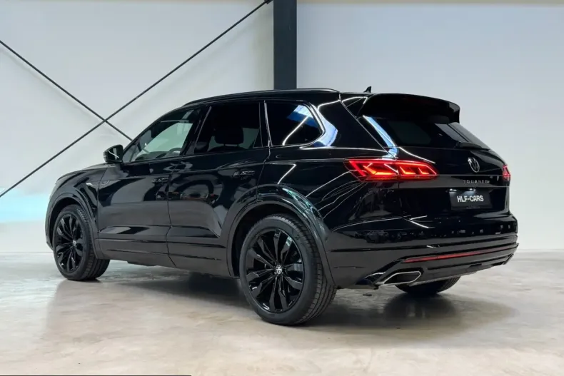 Volkswagen Touareg din 2023 cu 25.592 km - oferta VOL259327 - foto 4