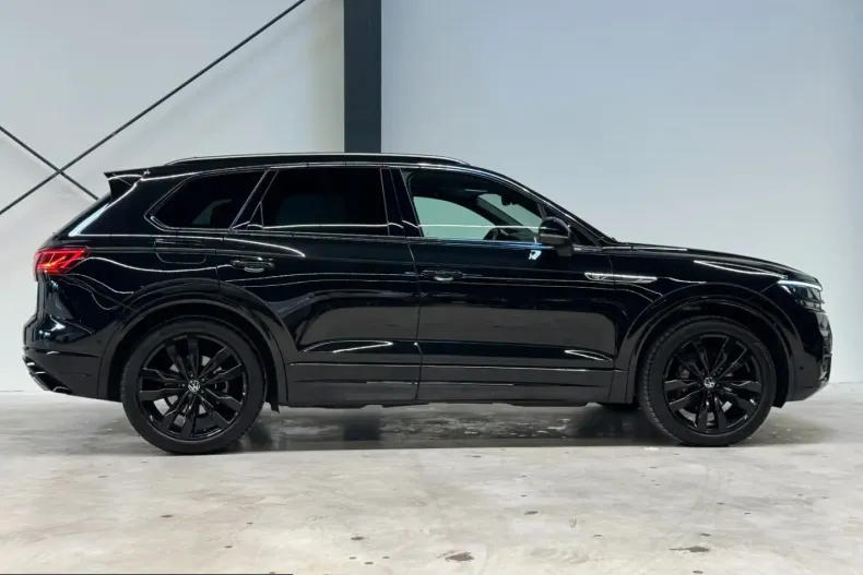 Volkswagen Touareg din 2023 cu 25.592 km - oferta VOL259327 - foto 7