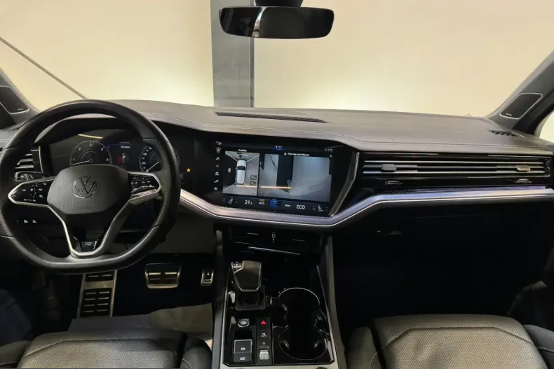 Volkswagen Touareg din 2023 cu 25.592 km - oferta VOL259327 - foto 14