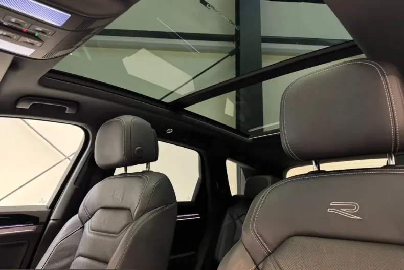 Volkswagen Touareg din 2023 cu 25.592 km - oferta VOL259327 - foto 21