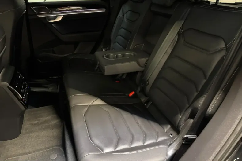 Volkswagen Touareg din 2023 cu 25.592 km - oferta VOL259327 - foto 24