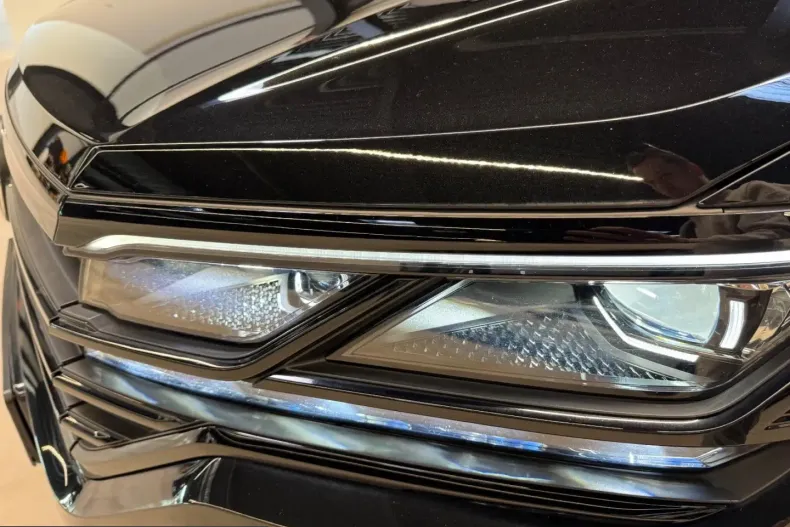 Volkswagen Touareg din 2023 cu 25.592 km - oferta VOL259327 - foto 43