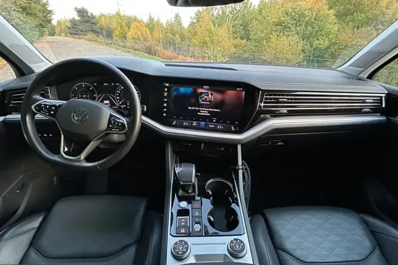 Volkswagen Touareg din 2023 cu 61.000 km - oferta VOL259336 - foto 9