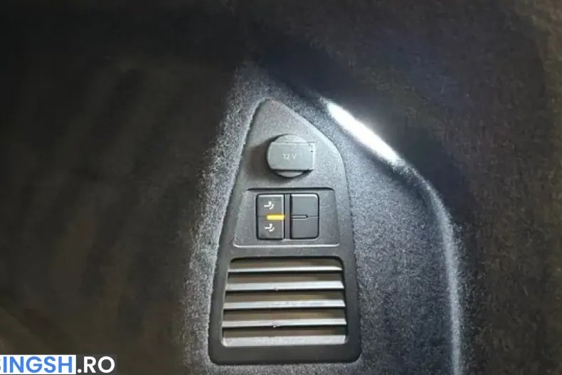 Volkswagen Touareg din 2023 cu 72.800 km - oferta VOL259338 - foto 25