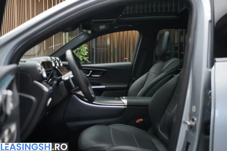 Mercedes-Benz GLC 300 (Clasa GLC) din 2023 cu 35.500 km - oferta MER259343 - foto 2