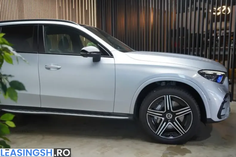 Mercedes-Benz GLC 300 (Clasa GLC) din 2023 cu 35.500 km - oferta MER259343 - foto 6
