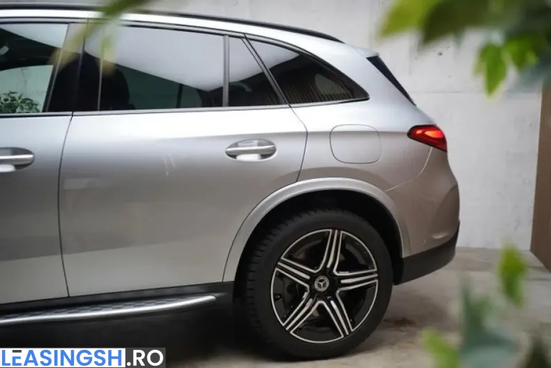 Mercedes-Benz GLC 300 (Clasa GLC) din 2023 cu 35.500 km - oferta MER259343 - foto 30