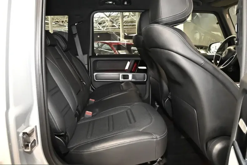 Mercedes-Benz G 500 (Clasa G) din 2025 cu 6.375 km - oferta MER259354 - foto 4