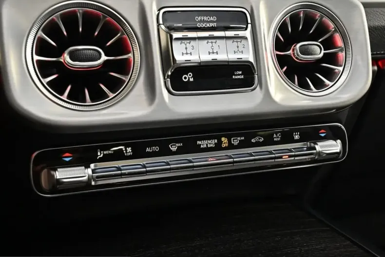 Mercedes-Benz G 500 (Clasa G) din 2025 cu 6.375 km - oferta MER259354 - foto 10