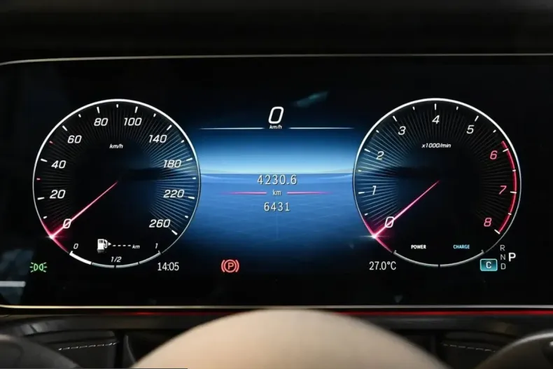 Mercedes-Benz G 500 (Clasa G) din 2025 cu 6.375 km - oferta MER259354 - foto 13
