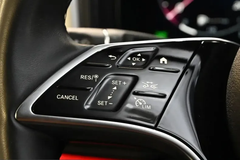 Mercedes-Benz G 500 (Clasa G) din 2025 cu 6.375 km - oferta MER259354 - foto 14