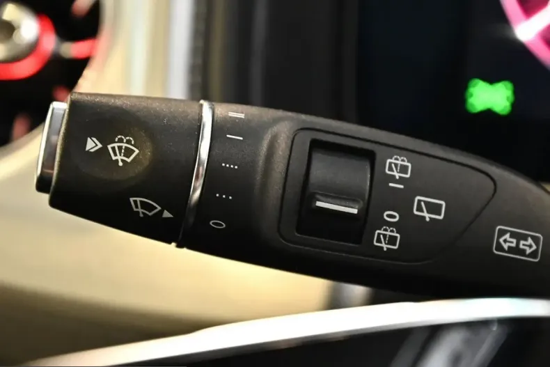 Mercedes-Benz G 500 (Clasa G) din 2025 cu 6.375 km - oferta MER259354 - foto 17