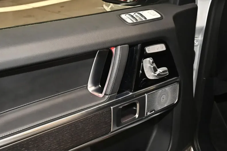 Mercedes-Benz G 500 (Clasa G) din 2025 cu 6.375 km - oferta MER259354 - foto 19