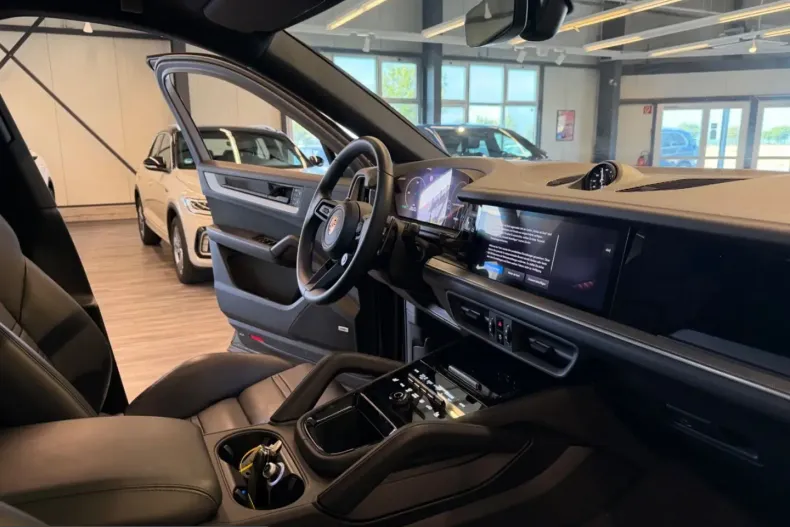 Porsche Cayenne din 2025 cu 21.000 km - oferta POR259356 - foto 13