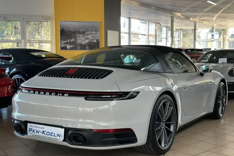 Porsche 992 din 2022 cu 19.800 km - oferta POR259372 - foto 3