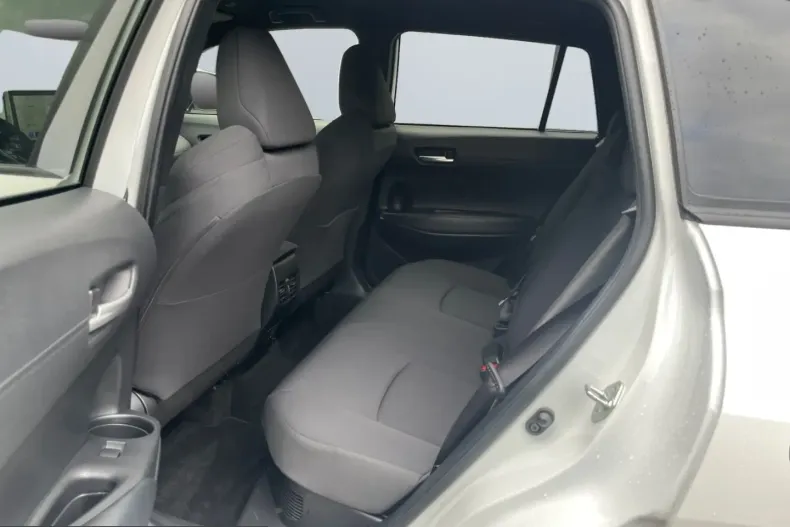 Toyota Corolla Cross din 2023 cu 45.991 km - oferta TOY259373 - foto 16