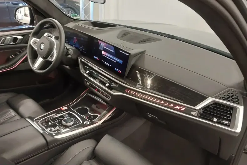 BMW X7 (Seria X) din 2025 cu 23.901 km - oferta BMW259409 - foto 5