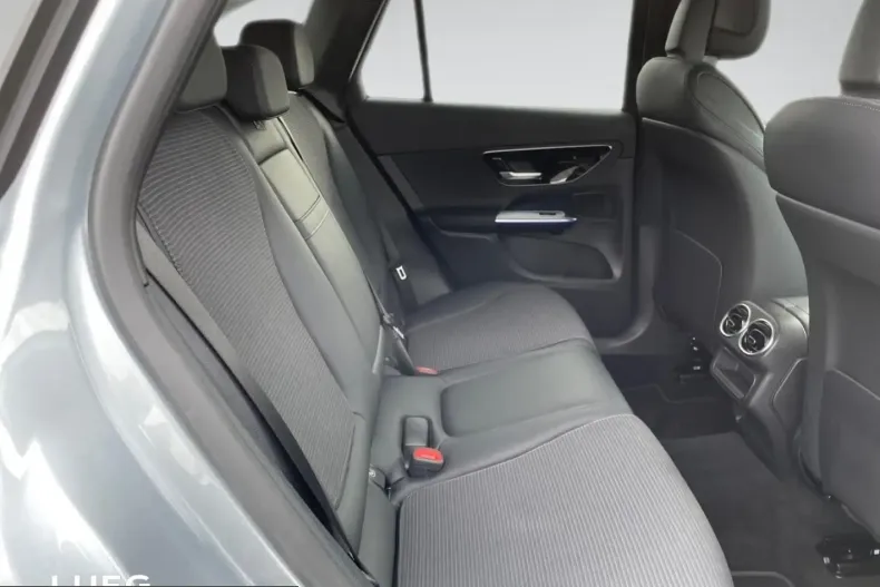 Mercedes-Benz GLC 300 (Clasa GLC) din 2025 cu 14.893 km - oferta MER259421 - foto 12
