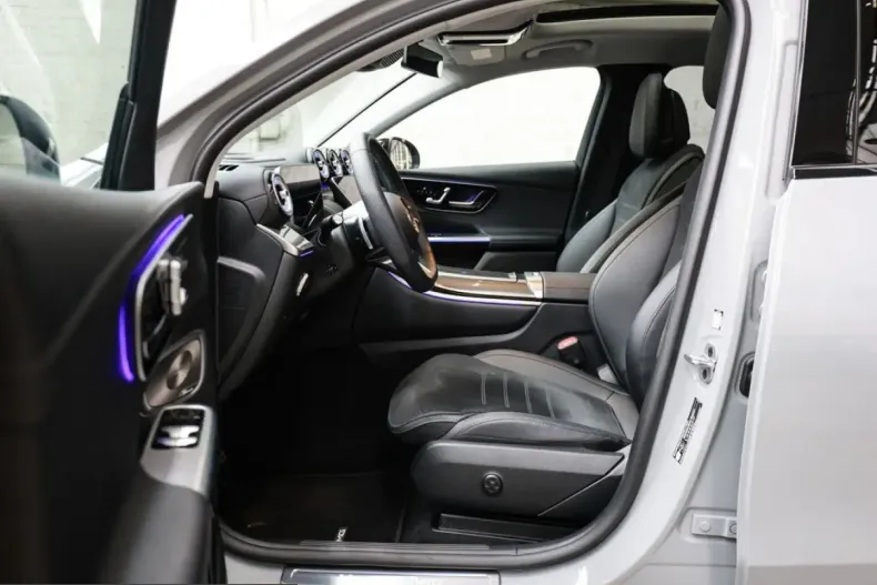 Mercedes-Benz GLC 400 (Clasa GLC) din 2025 cu 18.500 km - oferta MER259422 - foto 2