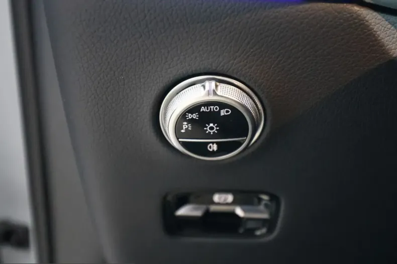 Mercedes-Benz GLC 400 (Clasa GLC) din 2025 cu 18.500 km - oferta MER259422 - foto 21