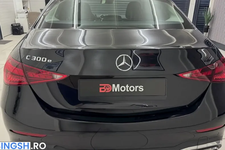 Mercedes-Benz C 300 (Clasa C) din 2023 cu 52.983 km - oferta MER259428 - foto 9