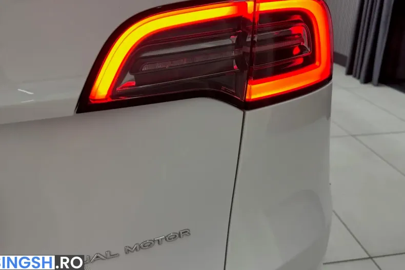 Tesla Model Y din 2023 cu 61.836 km - oferta TES259431 - foto 10