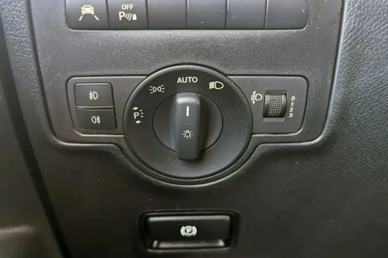 Mercedes-Benz Vito din 2021 cu 78.162 km - oferta MER259441 - foto 3