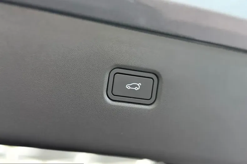 XPENG G6 din 2025 cu 4.100 km - oferta XPE259467 - foto 9