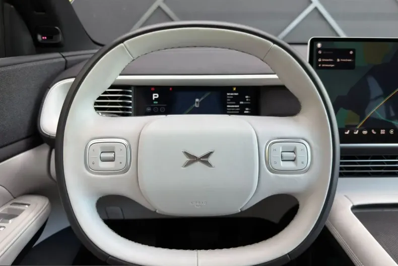 XPENG G6 din 2025 cu 4.100 km - oferta XPE259467 - foto 16