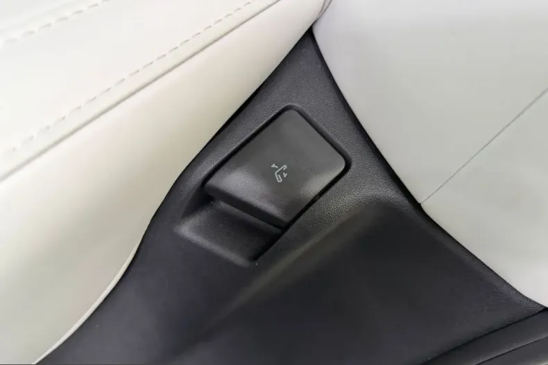 XPENG G6 din 2025 cu 4.100 km - oferta XPE259467 - foto 34
